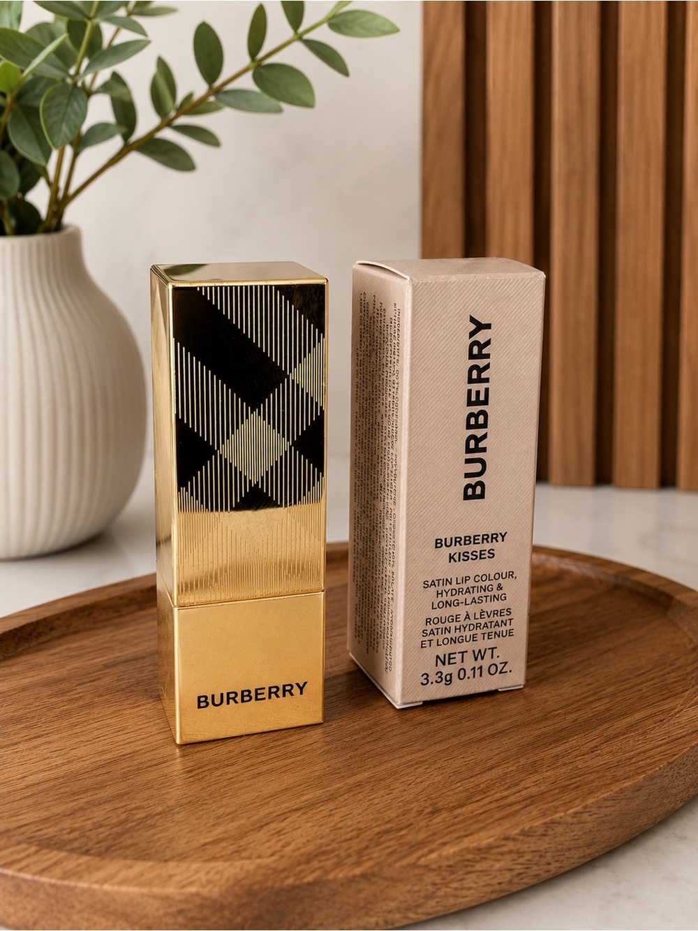 Burberry Kisses Satin Lipstick in shade 93 Russet